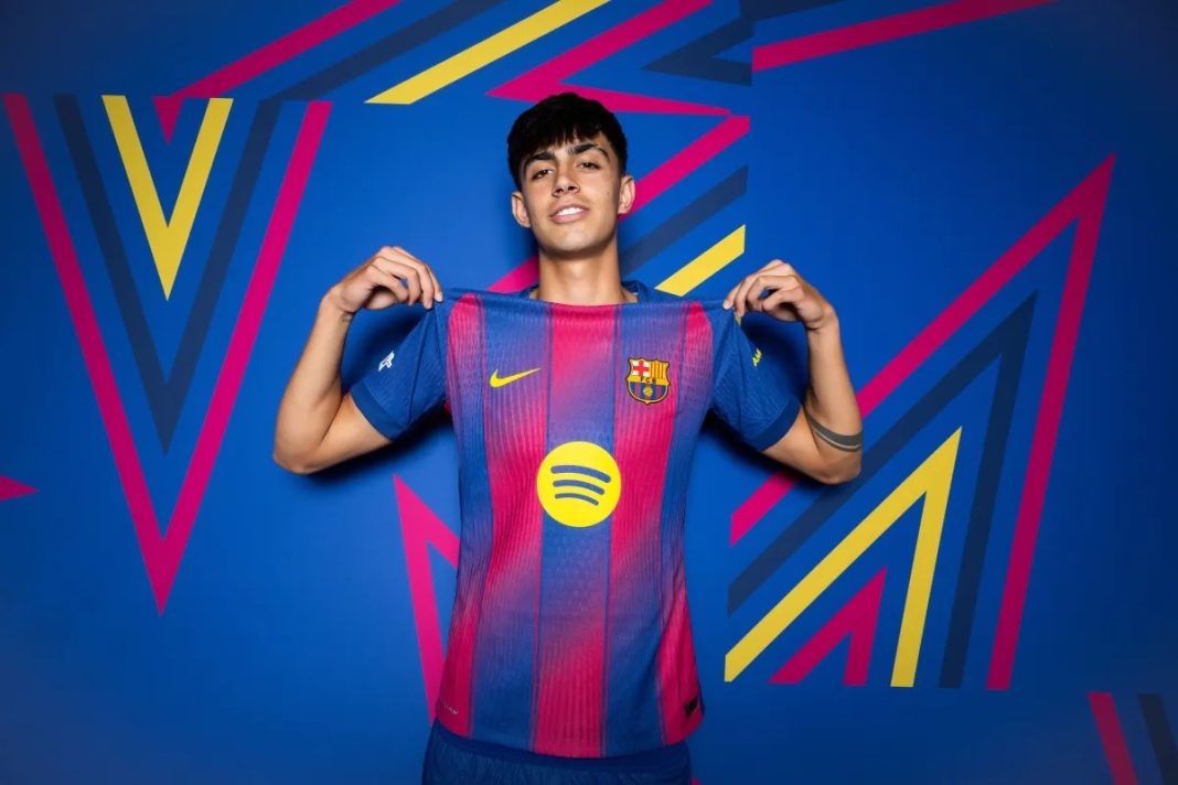 برشلونة يسجل مارك بيرنال رسميًا في الفريق الأول في يوم إغلاق سوق الانتقالات برشلونة يسجل مارك بيرنال رسميًا في الفريق الأول في يوم إغلاق سوق الانتقالات